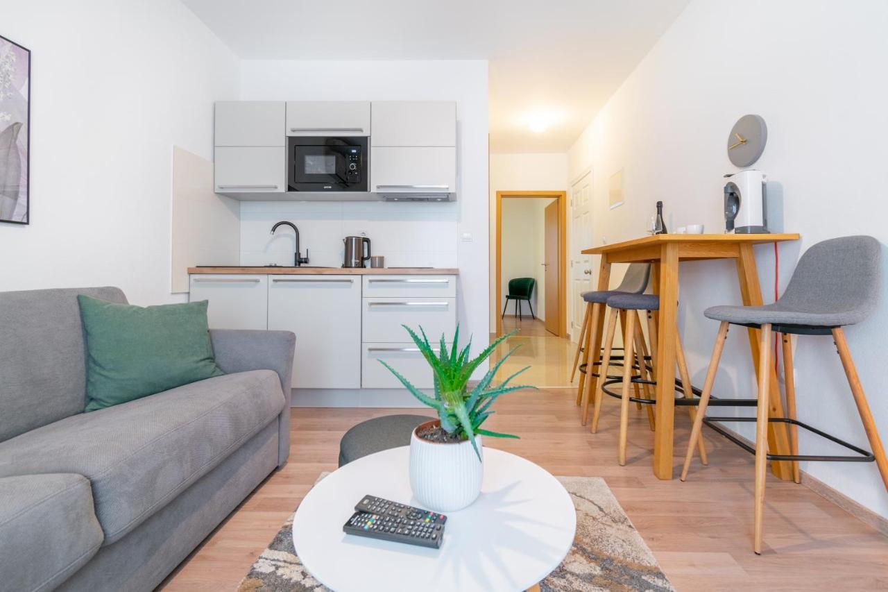 Apartmani Eterovic Baška Voda Dış mekan fotoğraf