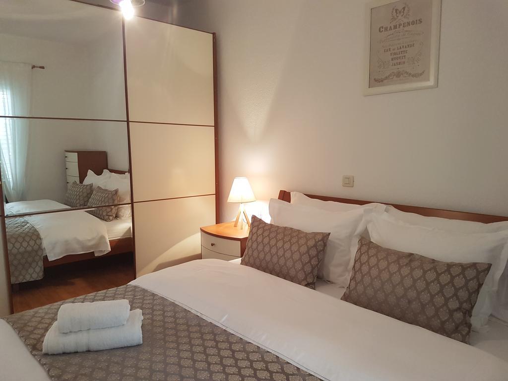 Apartmani Eterovic Baška Voda Dış mekan fotoğraf